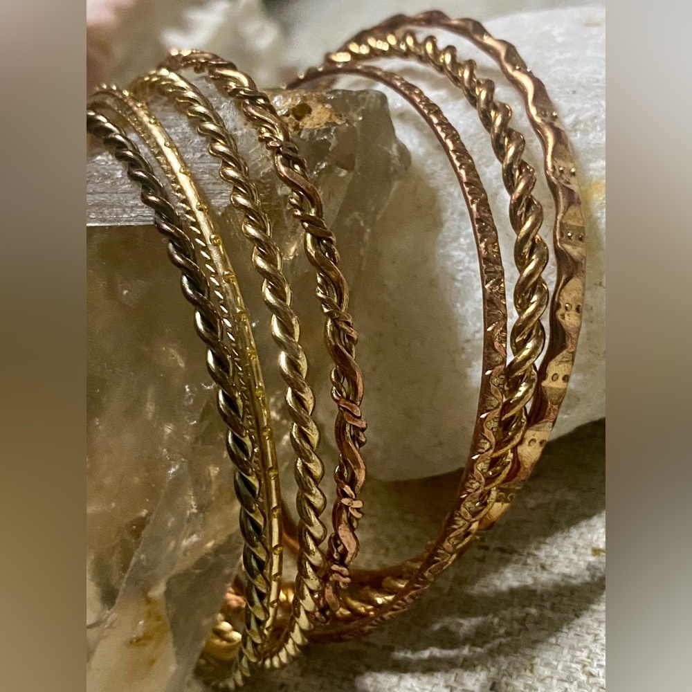 7 Elegant Gold and Bronze Bangle Set